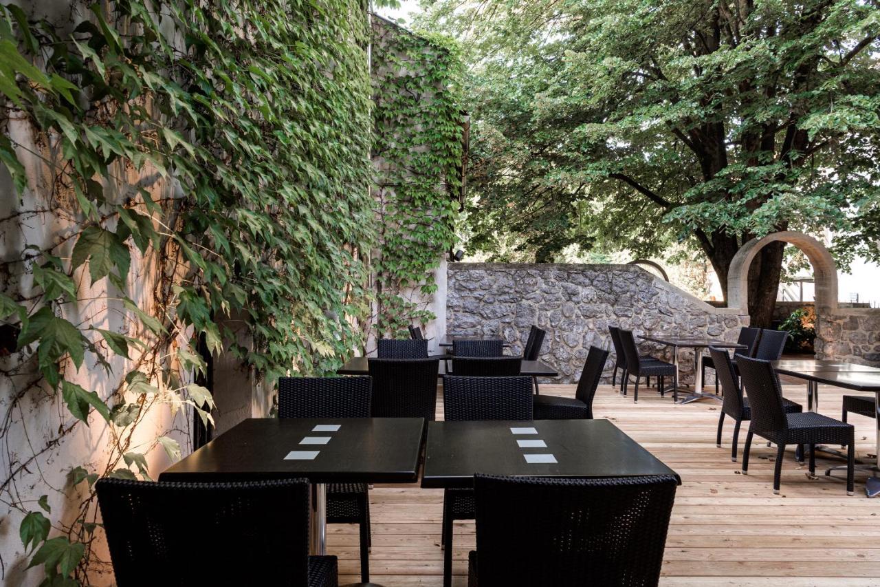 Hostel Situla نوفو ميستو المظهر الخارجي الصورة