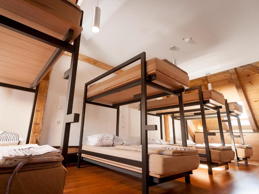 Hostel Situla نوفو ميستو الغرفة الصورة