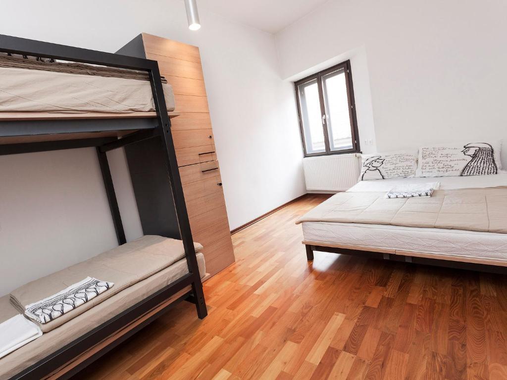 Hostel Situla نوفو ميستو الغرفة الصورة